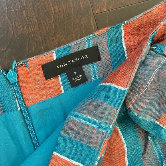 CLOSE-OUT SALE Ann Taylor Skirt Sz 2 - Picture 7 of 10